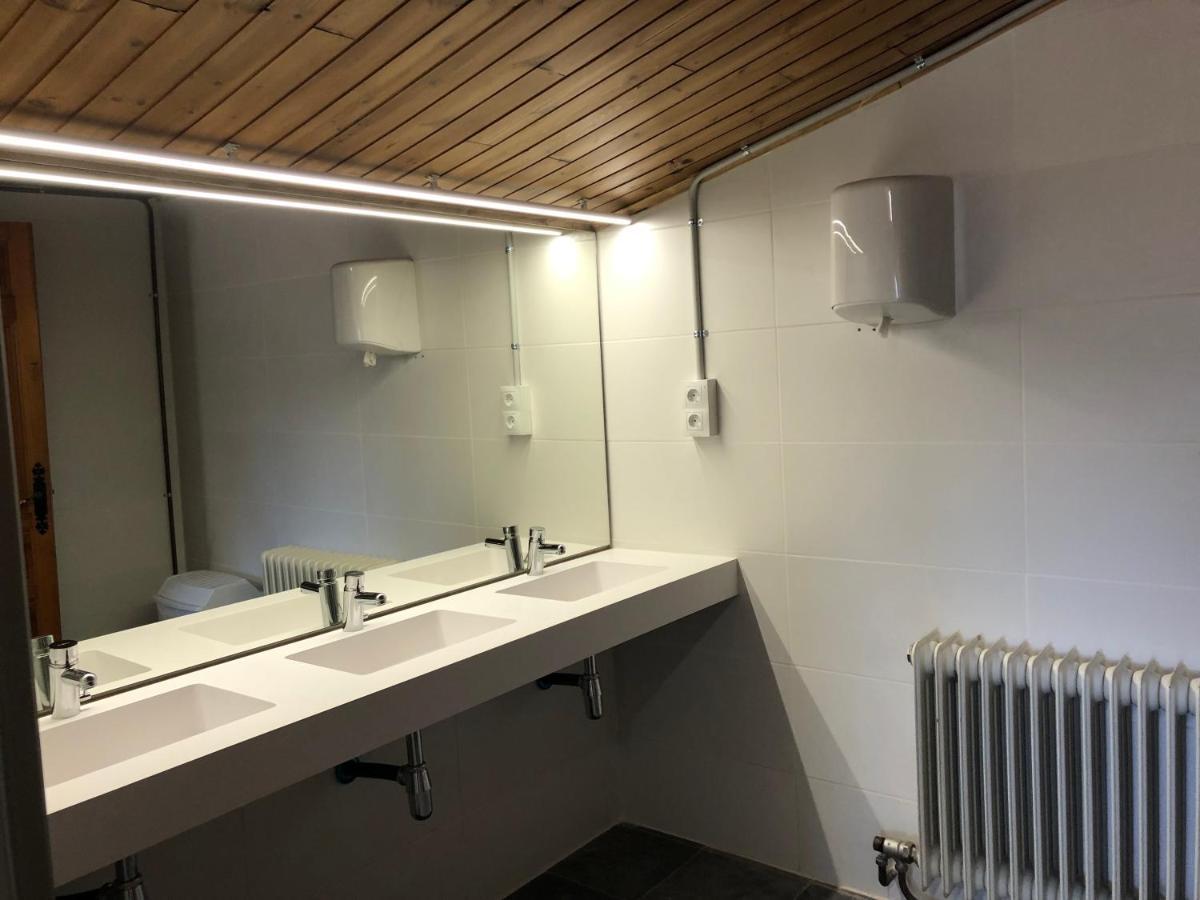 Auberge de jeunesse Refugi Cap Del Rec à Lles Extérieur photo