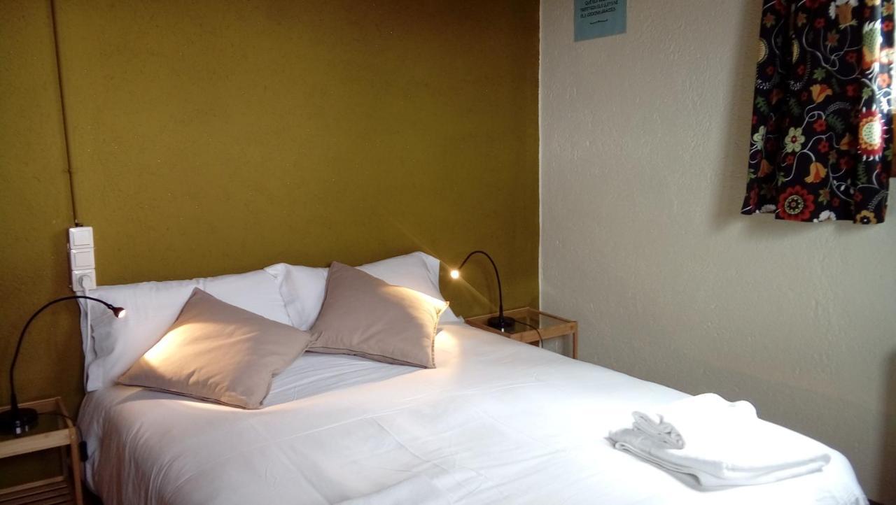 Auberge de jeunesse Refugi Cap Del Rec à Lles Extérieur photo